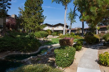 3300 Skyline Blvd 1-2 Beds Apartment for Rent Photo Gallery 1